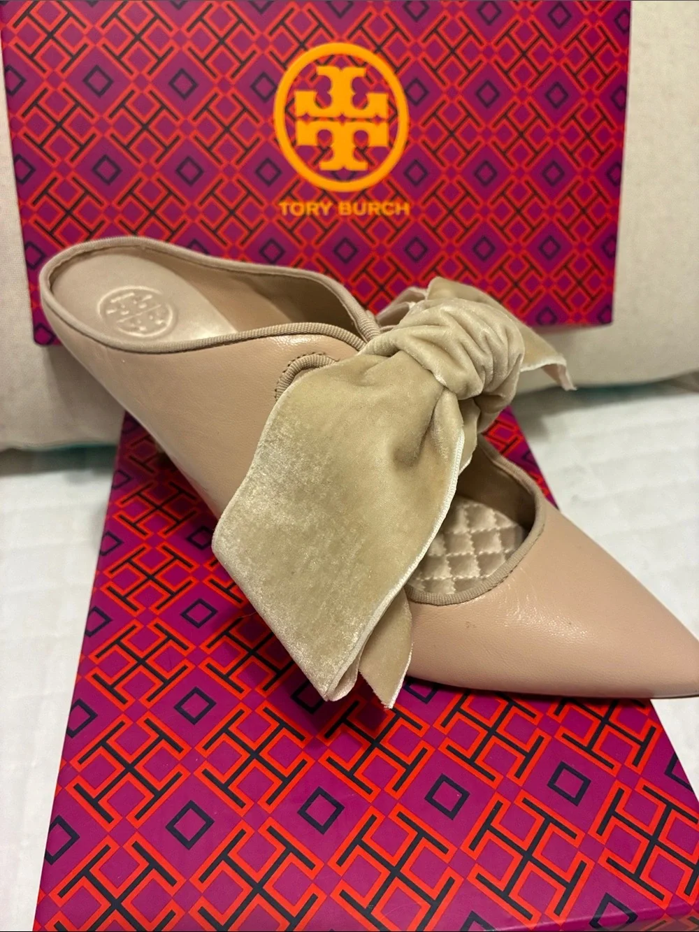 Tory Burch Blush Beige Bow Pointed-Toe Mules size 6M